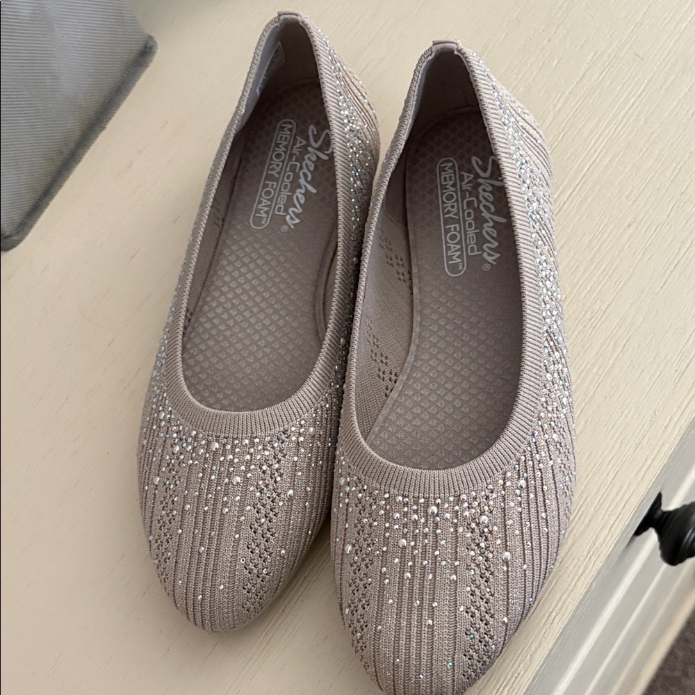 Skechers Women's Glittering Flats - grey size 9.5